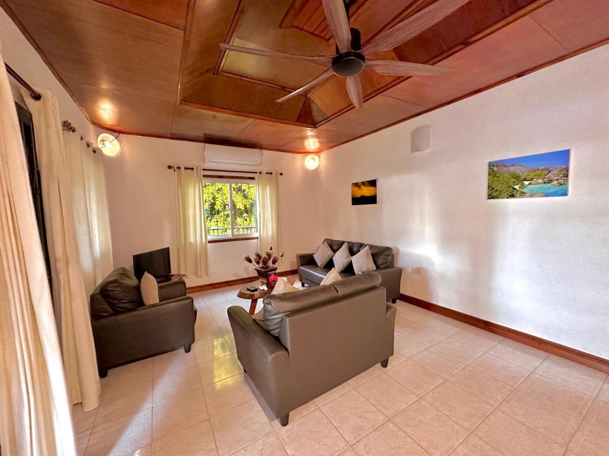 88 Days Self Catering Holidays & Accomodation Baie Lazare  Exterior photo